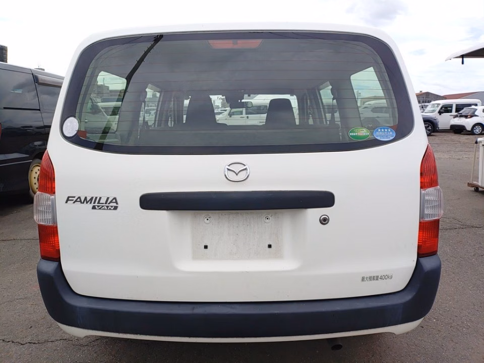 MAZDA FAMILIA