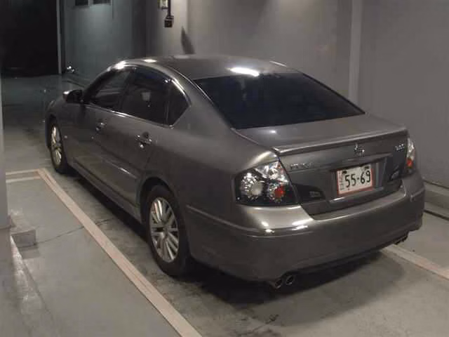 NISSAN FUGA