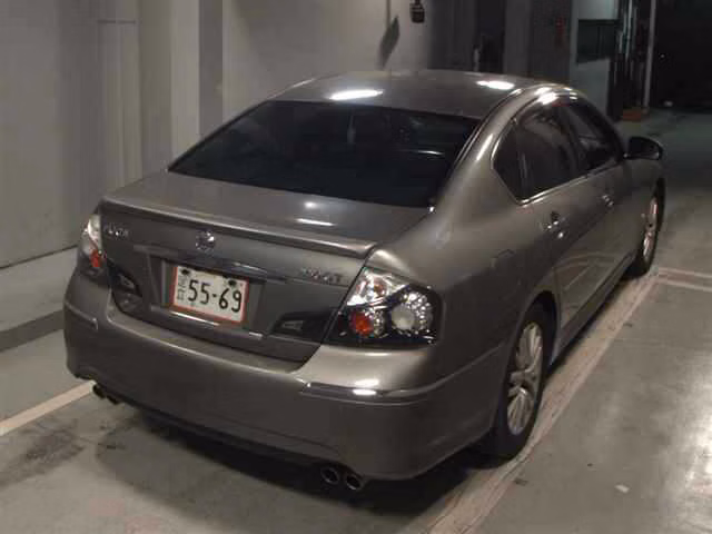 NISSAN FUGA