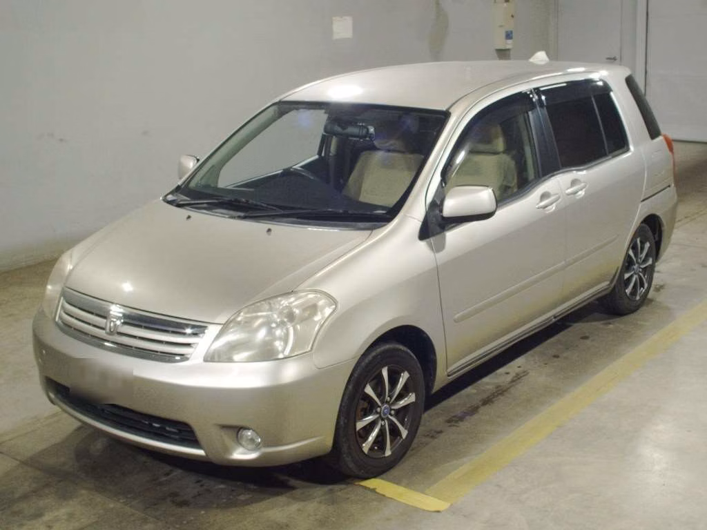 TOYOTA RAUM