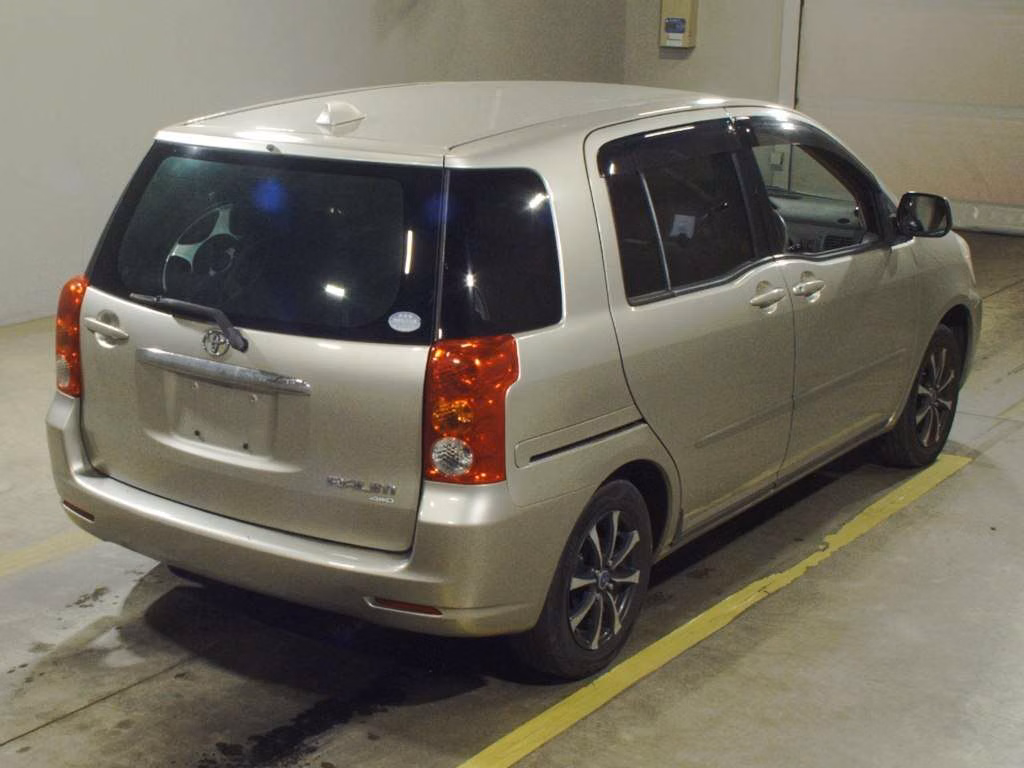 TOYOTA RAUM
