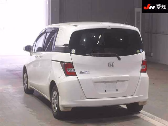 HONDA FREED SPIKE