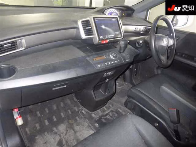 HONDA FREED SPIKE