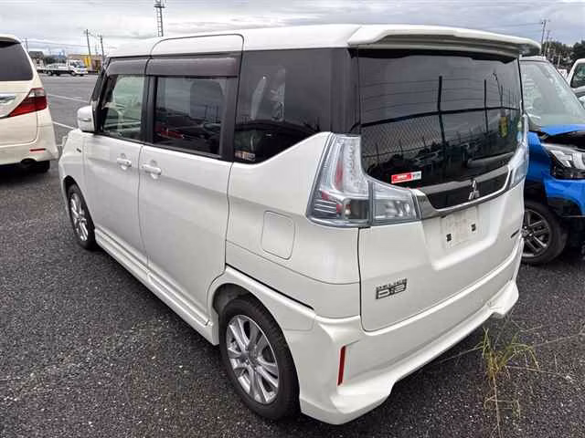 MITSUBISHI DELICA D:2
