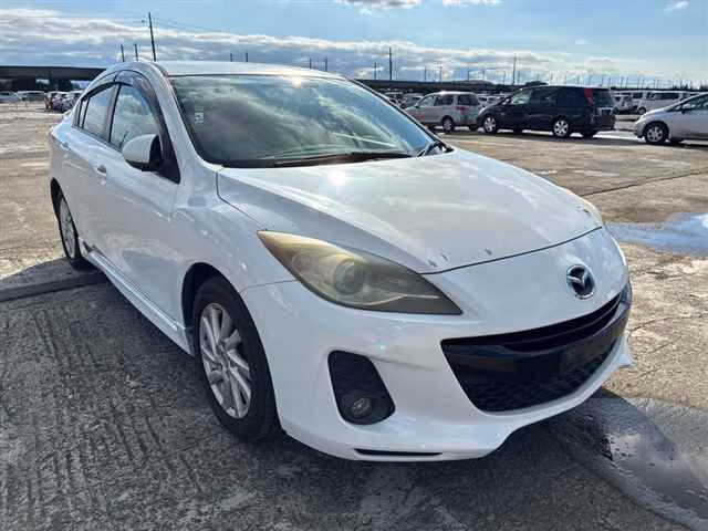 MAZDA AXELA