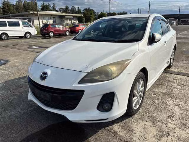 MAZDA AXELA