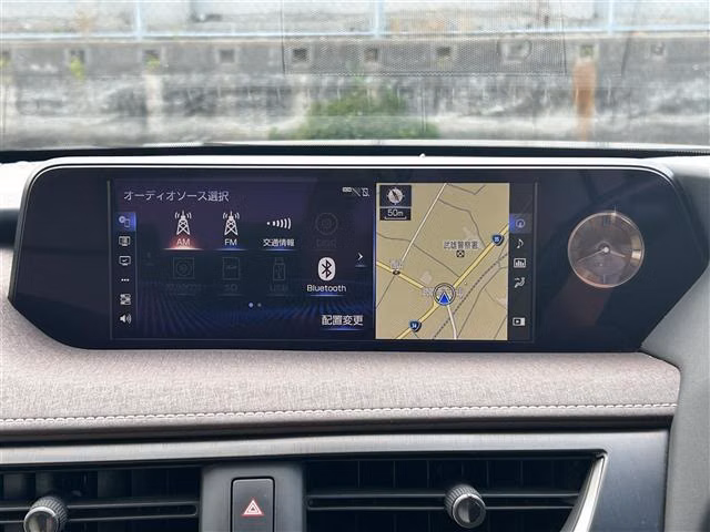 LEXUS UX200