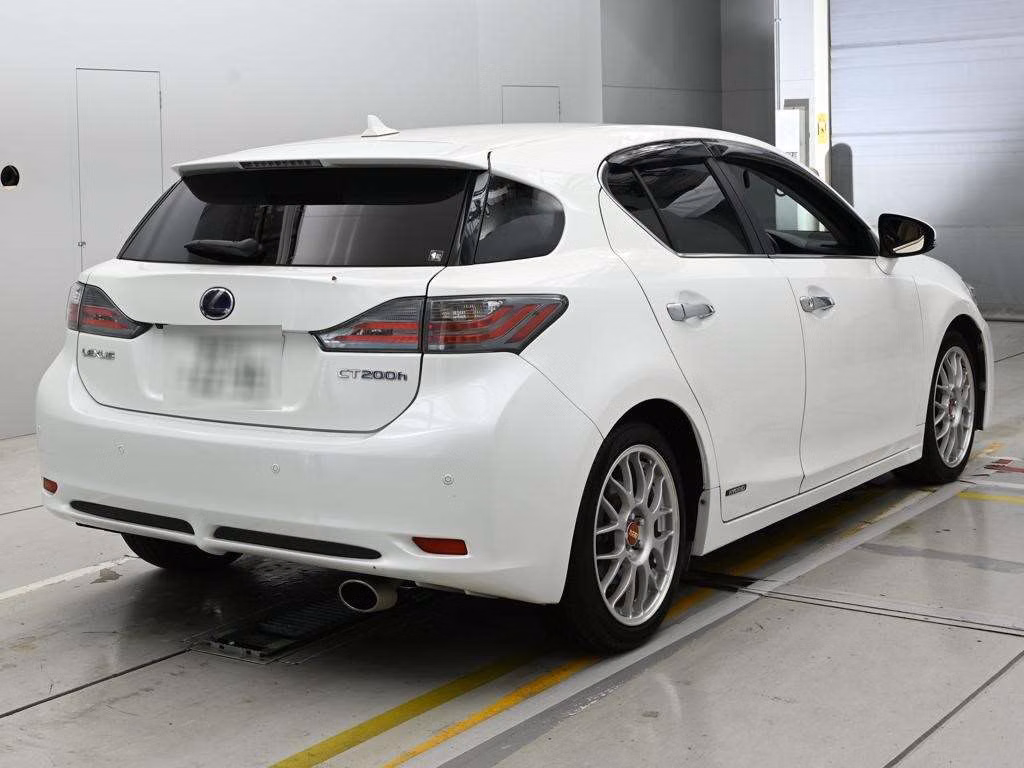 LEXUS CT200H