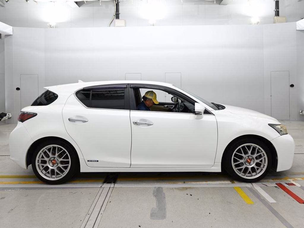LEXUS CT200H