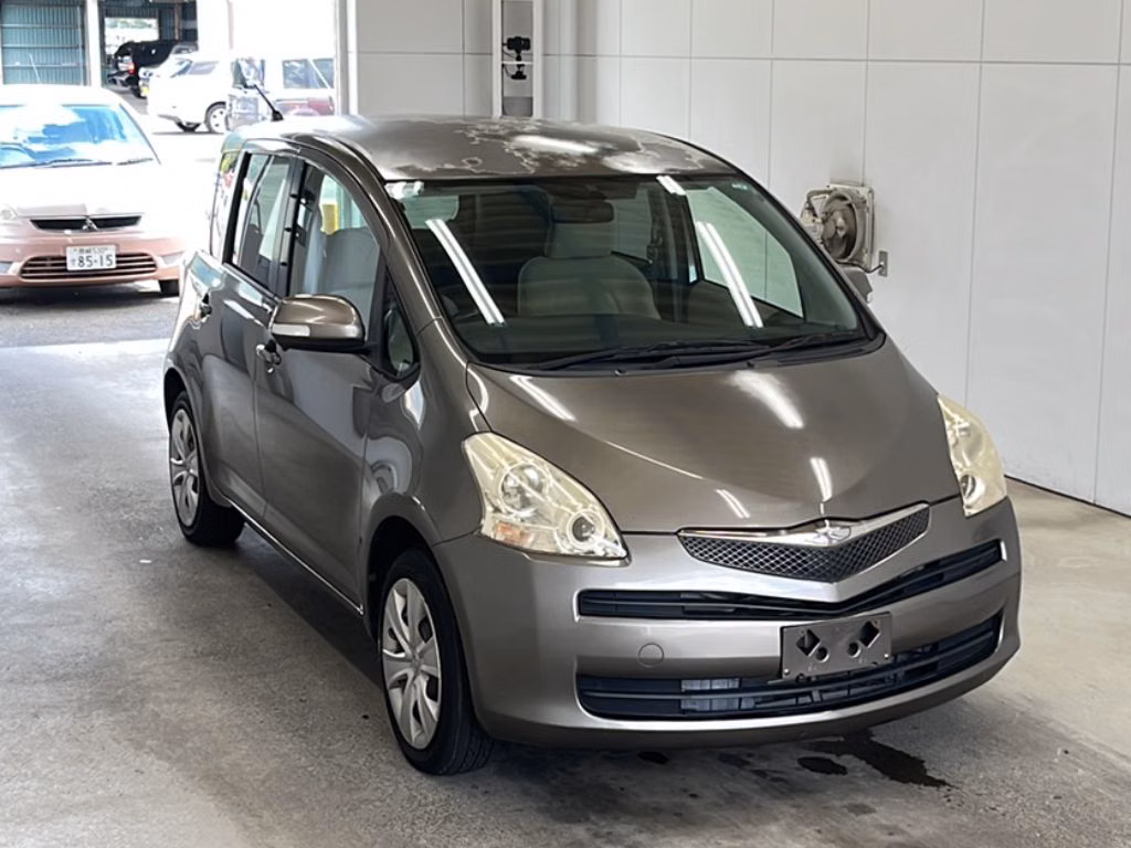 TOYOTA RACTIS