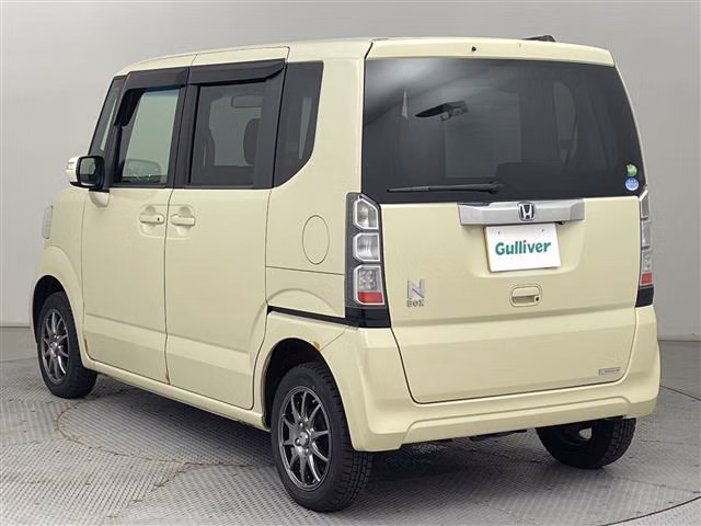 HONDA N-BOX