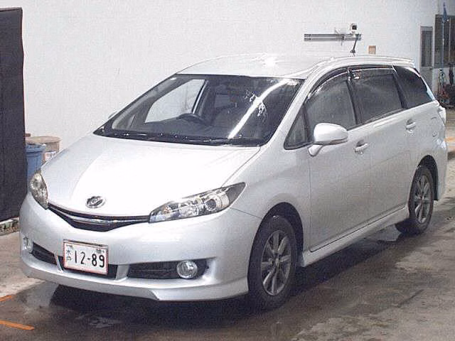 TOYOTA WISH
