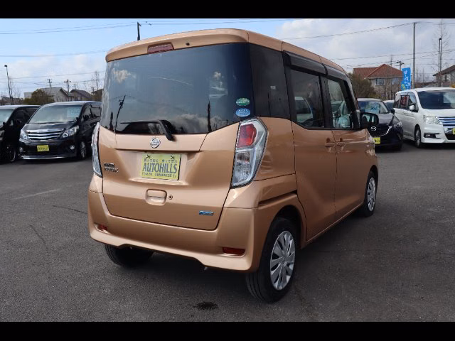 NISSAN DAYZ ROOX