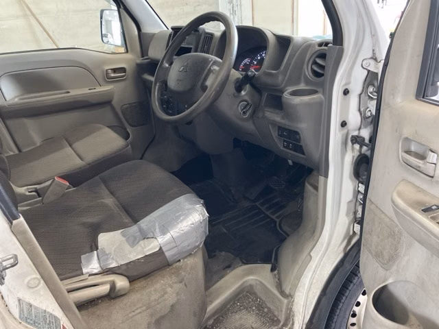 MITSUBISHI MINICAB