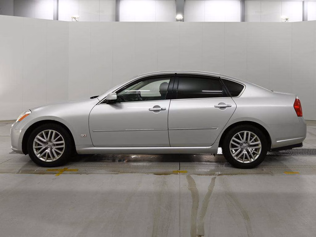NISSAN FUGA