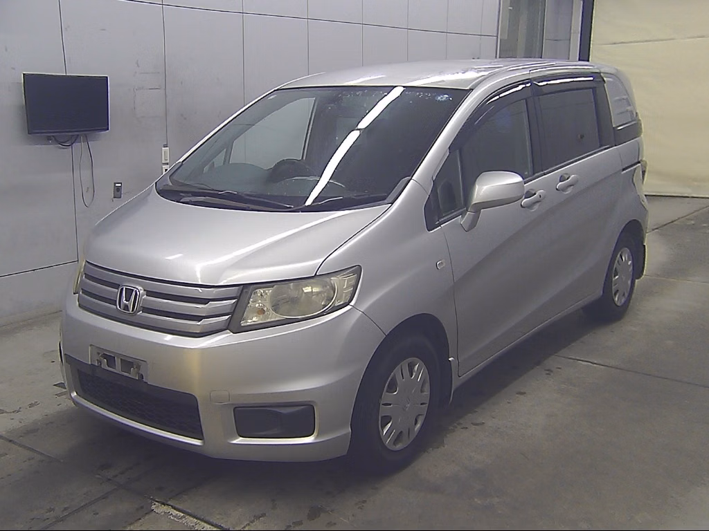 HONDA FREED SPIKE