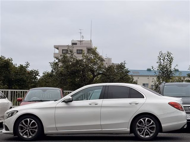 MERCEDES-BENZ C-CLASS