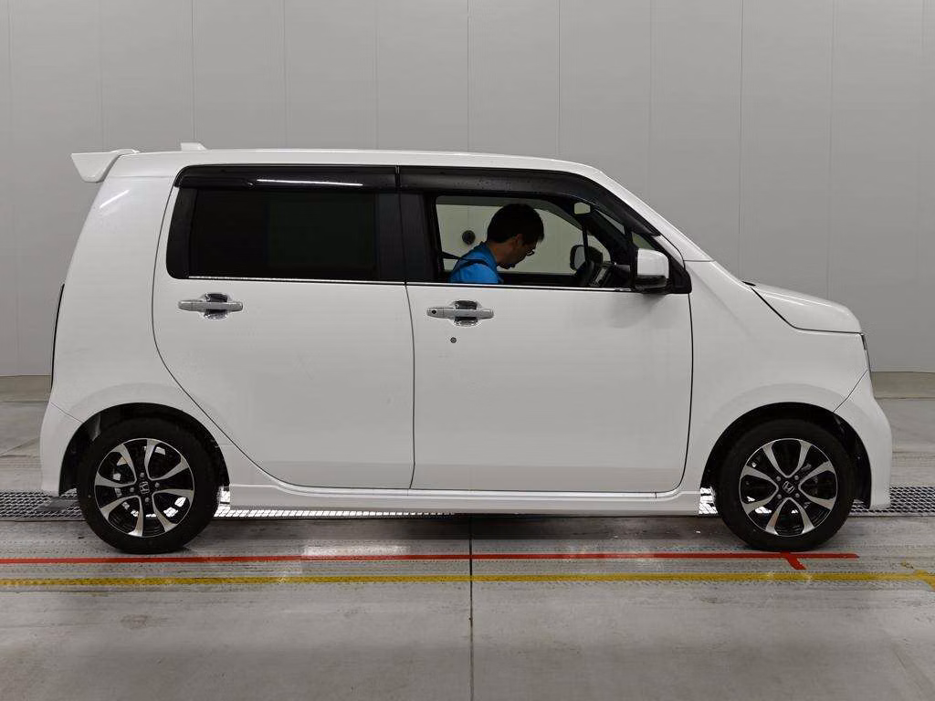 HONDA N-WGN