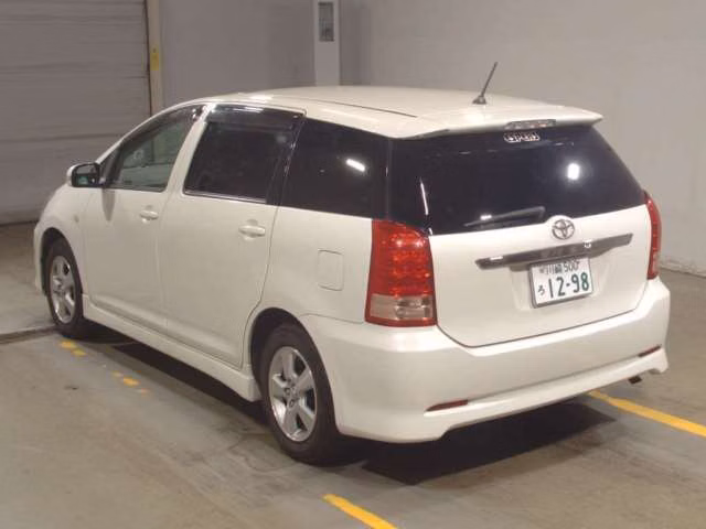 TOYOTA WISH
