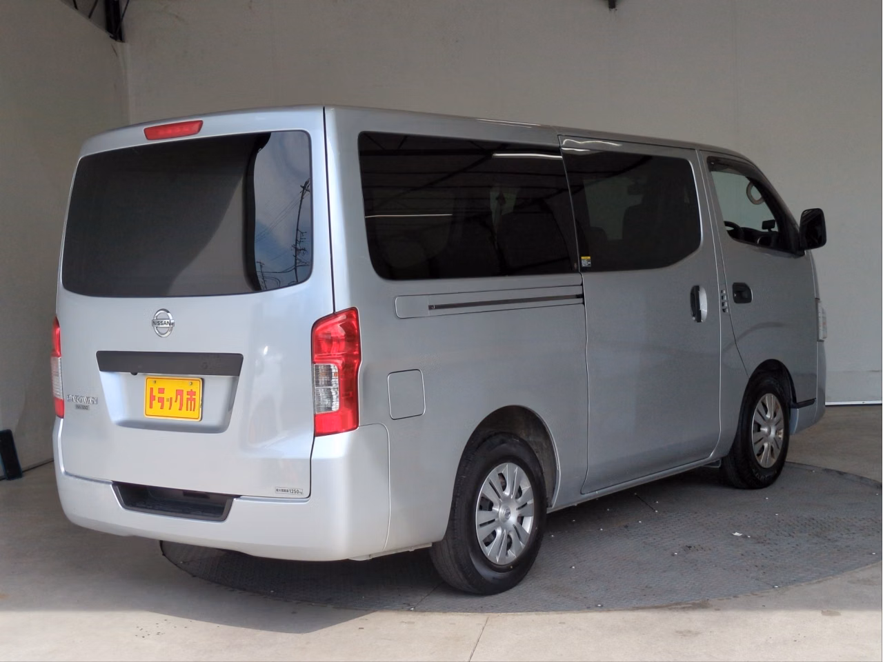 NISSAN NV350 CARAVAN