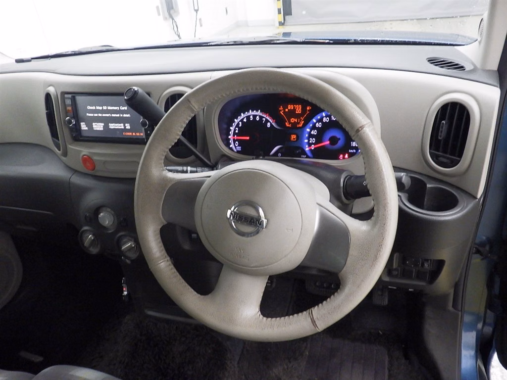 NISSAN CUBE