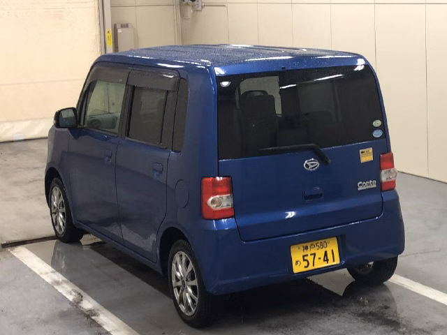 DAIHATSU MOVE CONTE