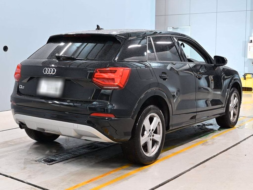 AUDI Q2