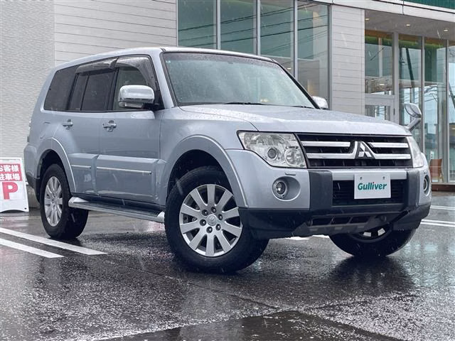 MITSUBISHI PAJERO