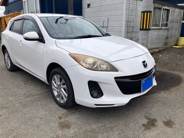 MAZDA AXELA