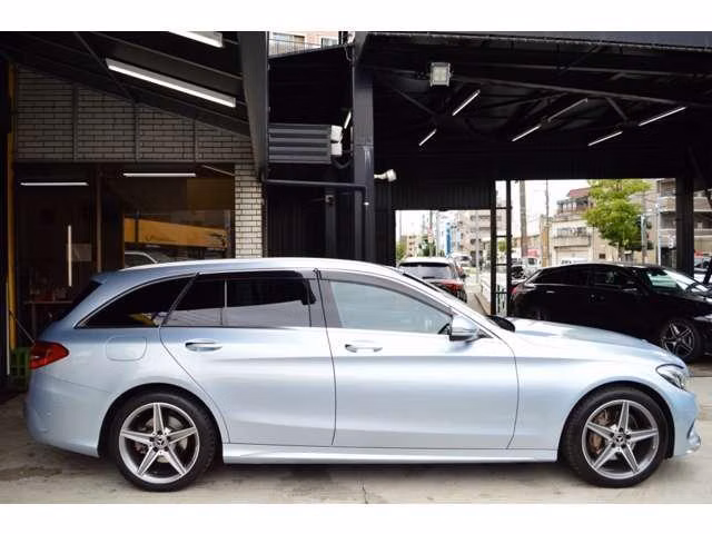 MERCEDES-BENZ C-CLASS
