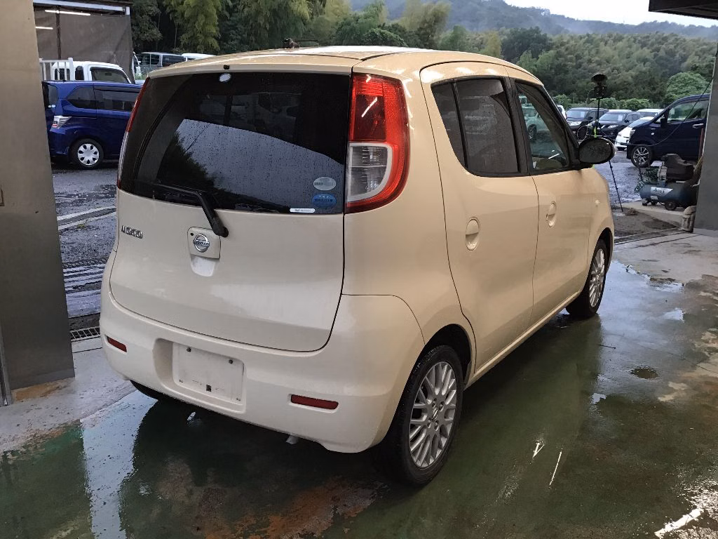 NISSAN MOCO