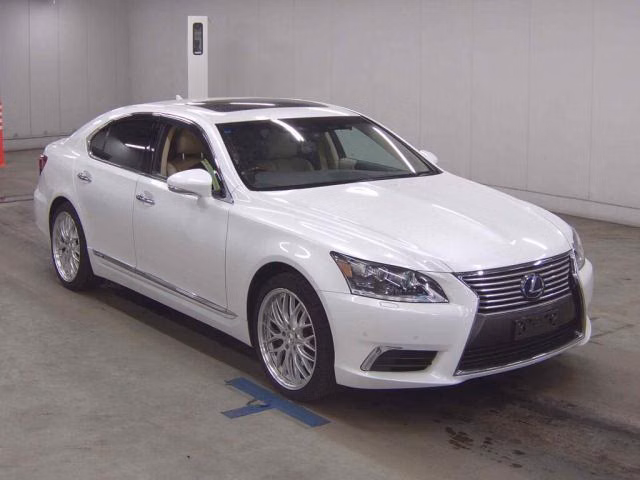 Lexus LS600h