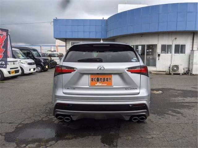 LEXUS NX200T