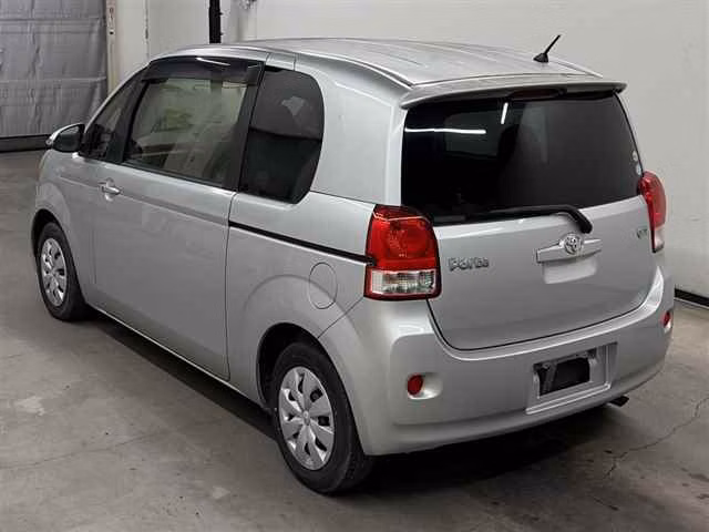 TOYOTA PORTE