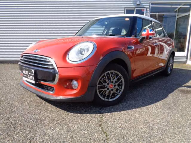 MINI HATCH