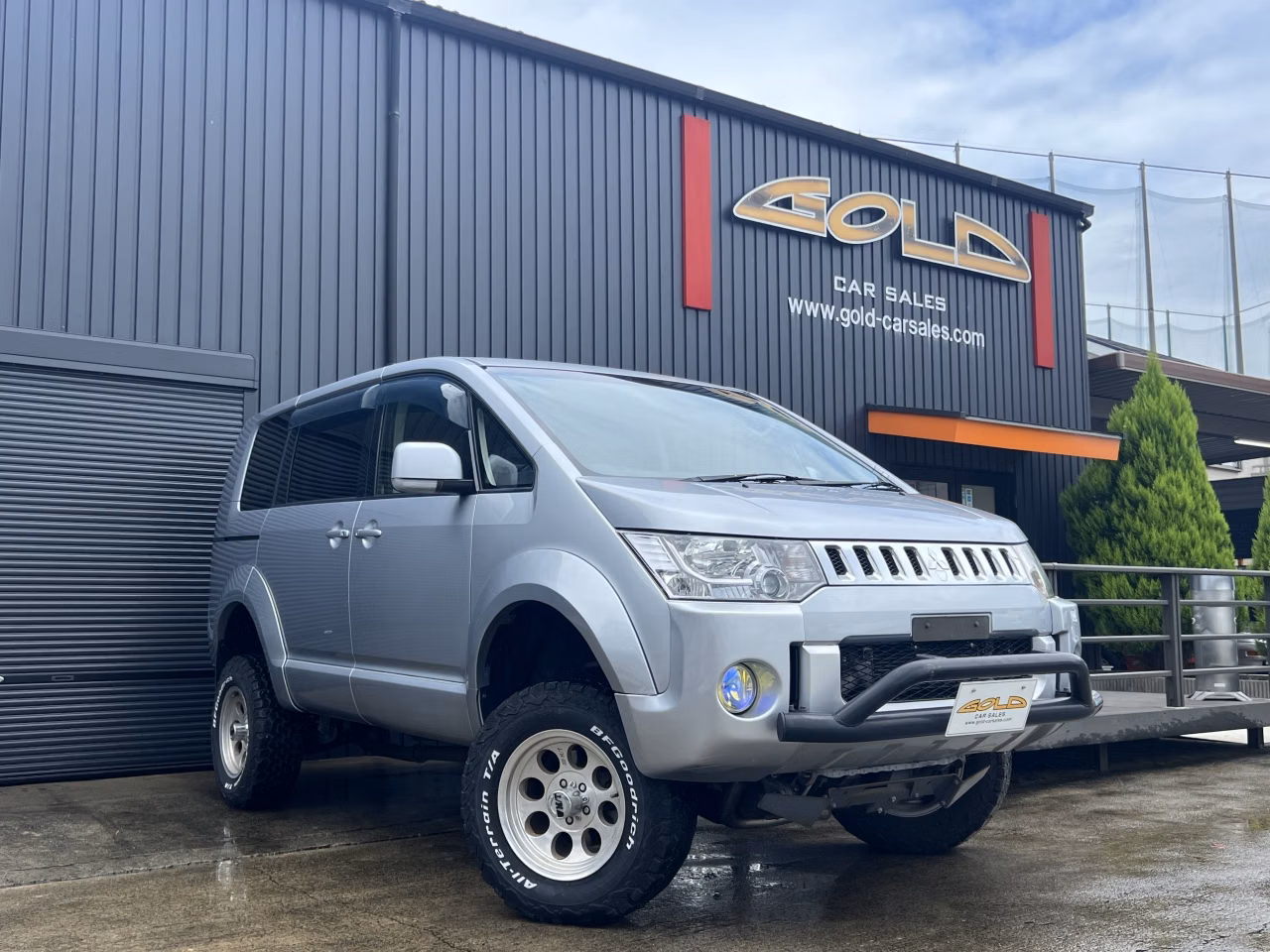 Mitsubishi Delica D:5