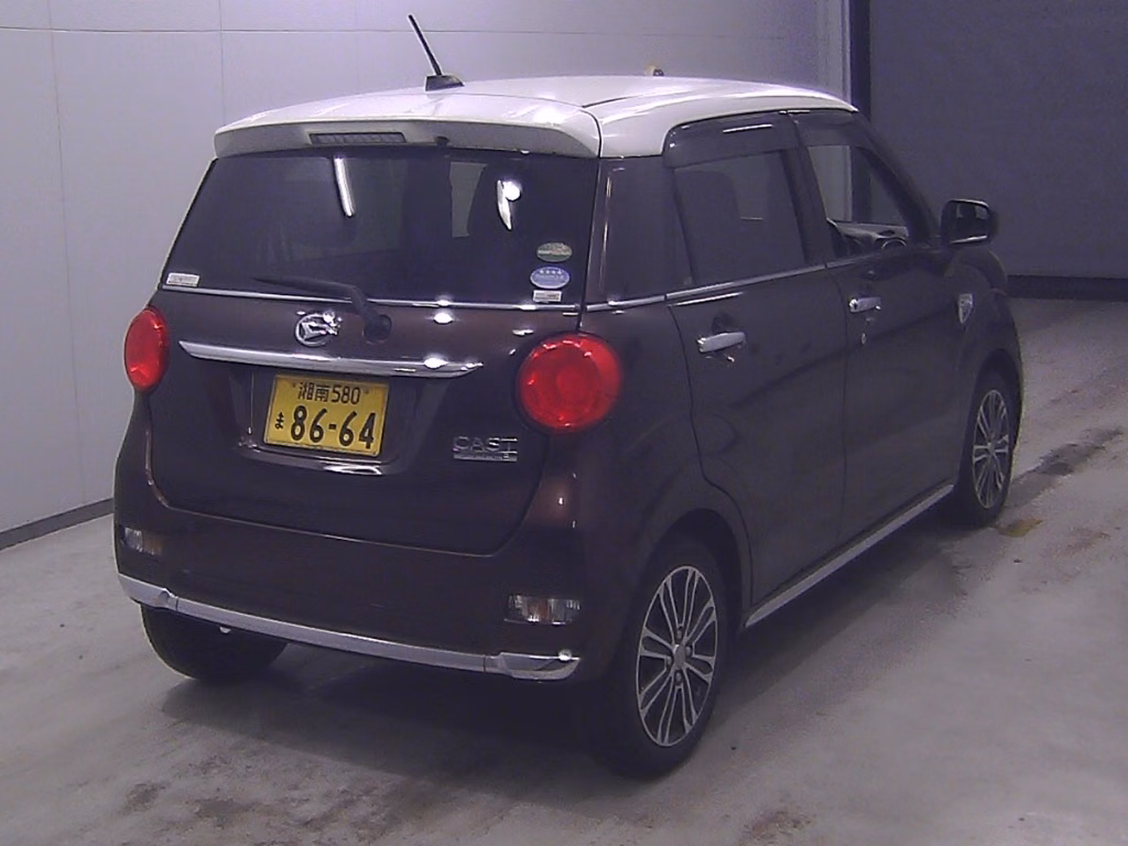 DAIHATSU CAST