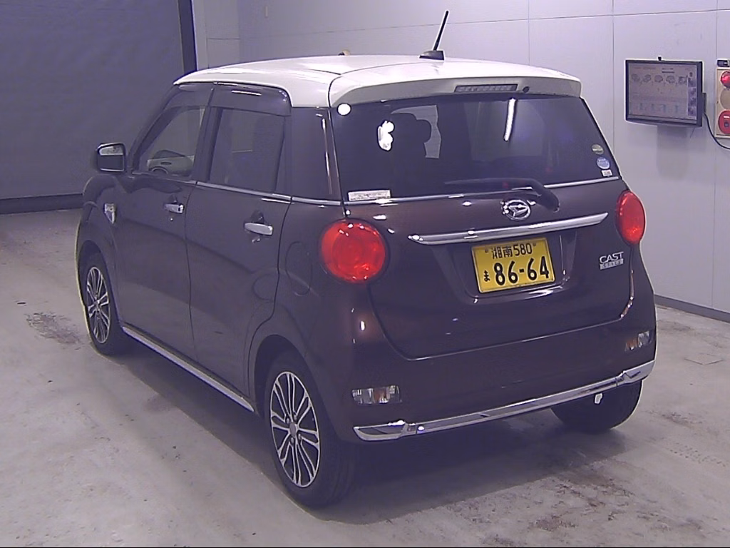 DAIHATSU CAST