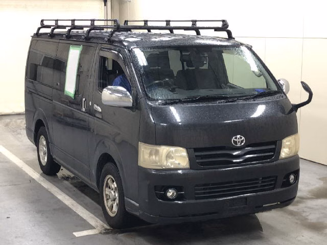 TOYOTA REGIUS ACE