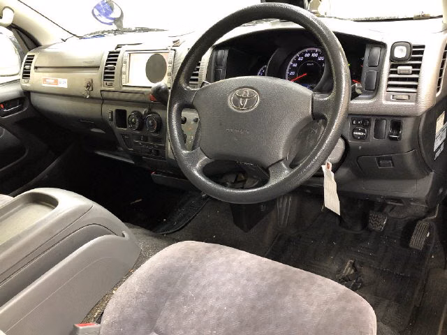TOYOTA REGIUS ACE
