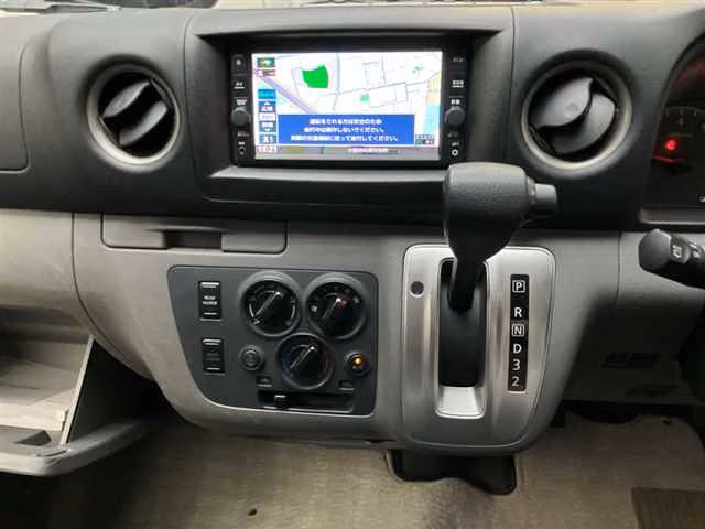 NISSAN NV350 CARAVAN