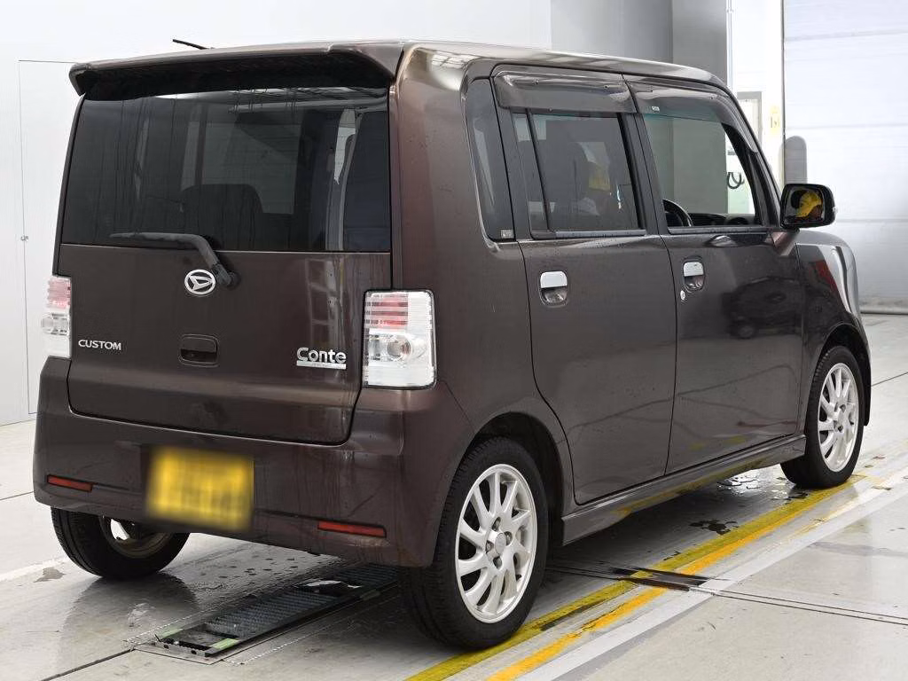 DAIHATSU MOVE CONTE