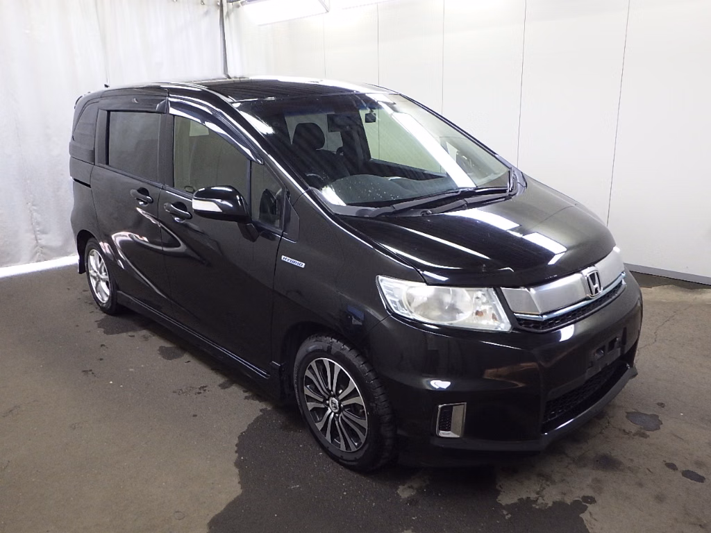HONDA FREED SPIKE