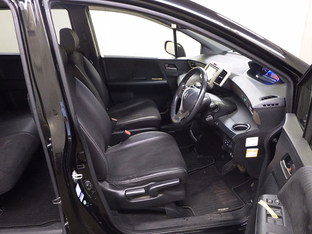 HONDA FREED SPIKE