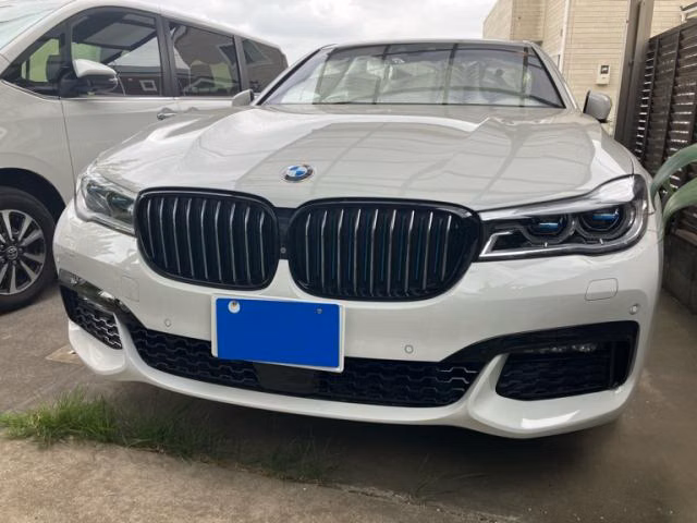 BMW 7-SERIES