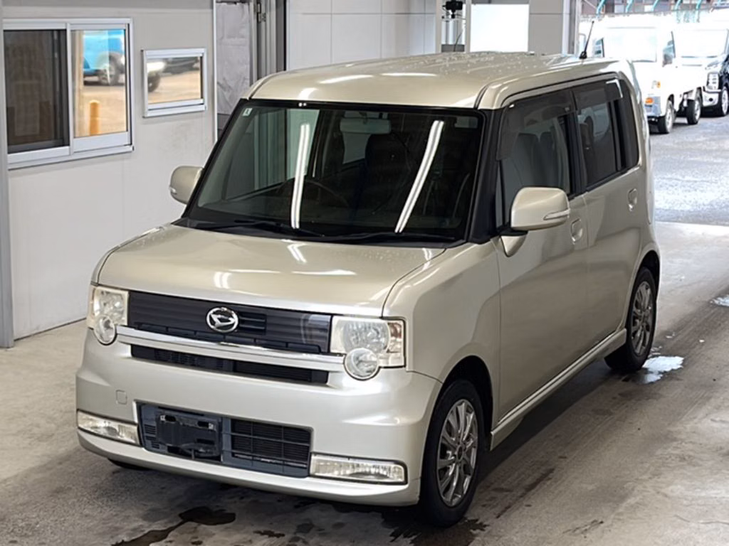 DAIHATSU MOVE CONTE