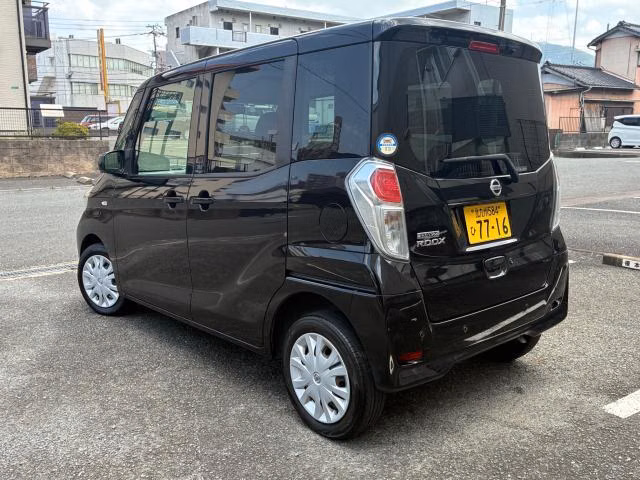 NISSAN DAYZ ROOX