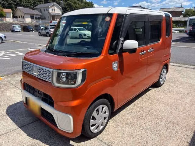 DAIHATSU WAKE