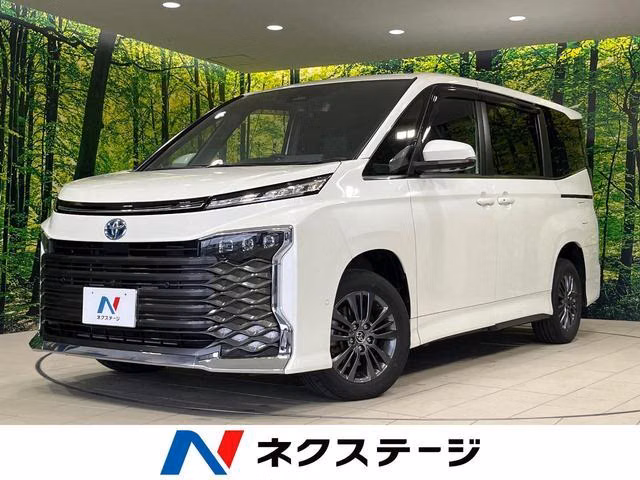 TOYOTA VOXY