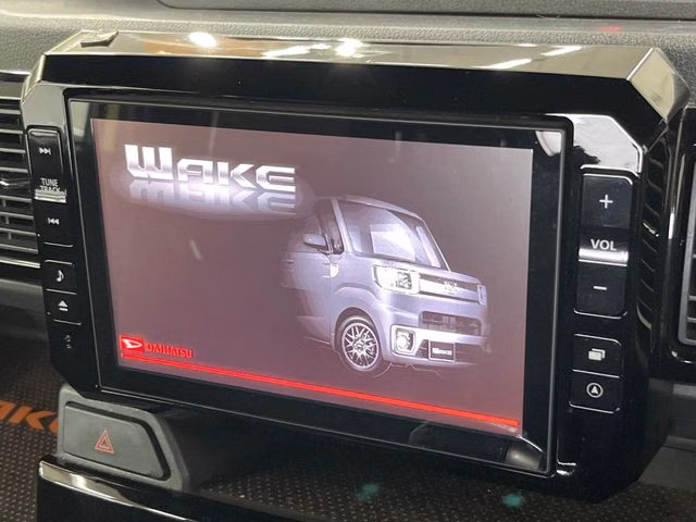 DAIHATSU WAKE